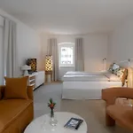 Bodenhaus فندق Splügen