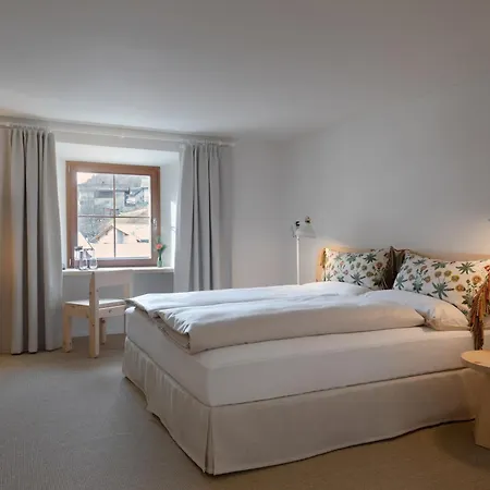 Bodenhaus 3*