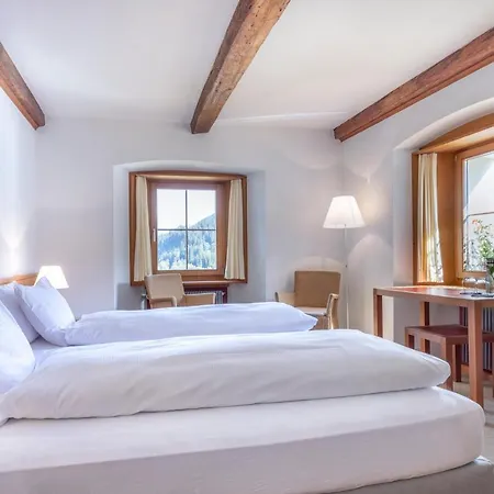 Bodenhaus 3* Splügen