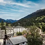Bodenhaus Ξενοδοχείο Splügen