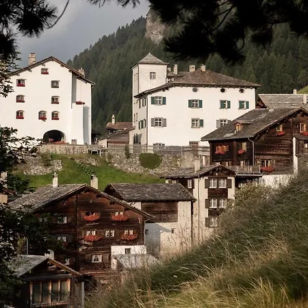 Bodenhaus Szálloda Splügen